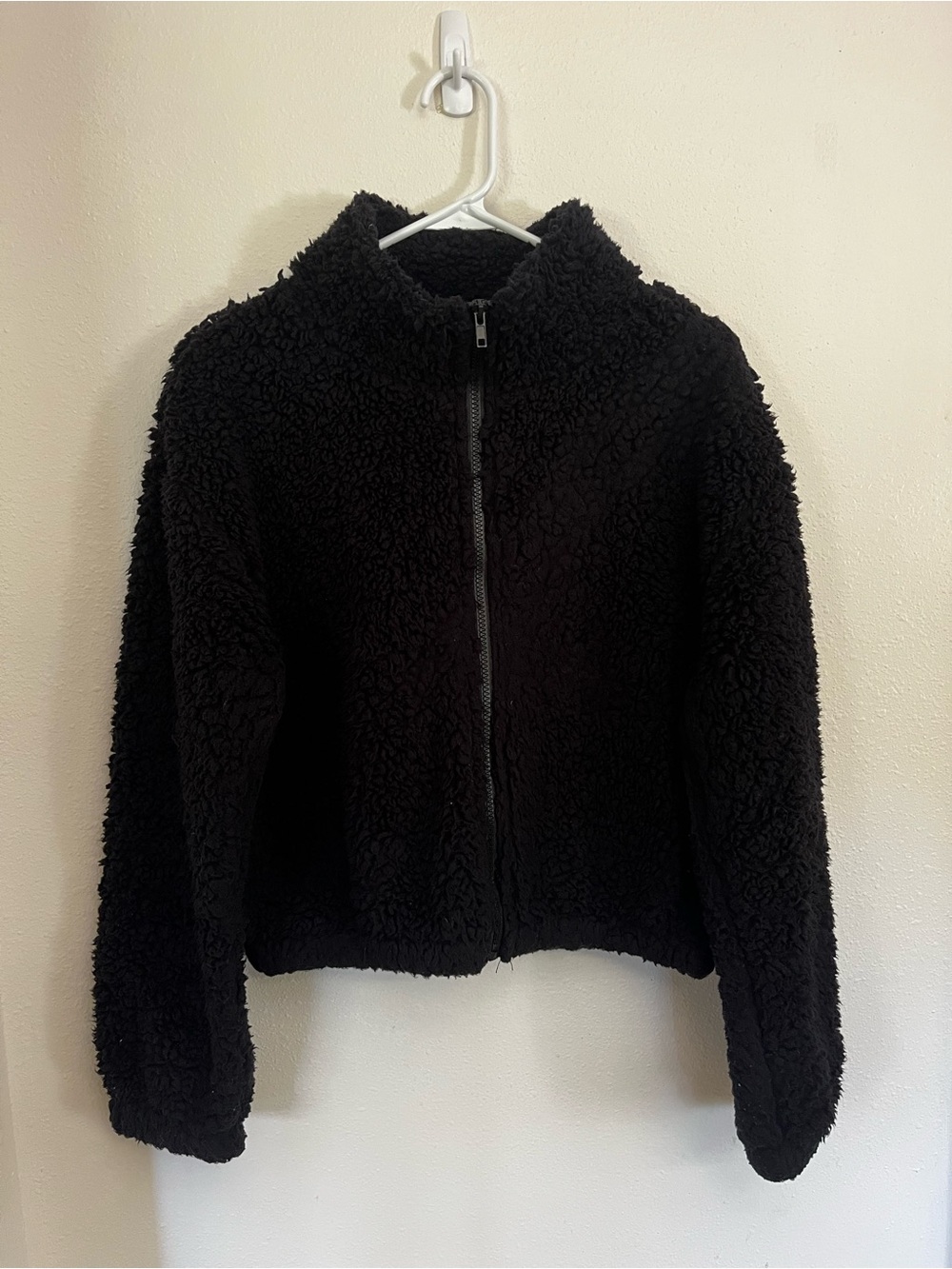 Active USA Black Sherpa Crop Jacket (Large)